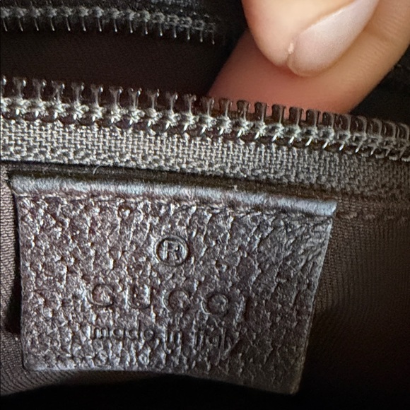 Gucci Tan and Brown Monogram Shoulder Bag - Picture 5 of 14